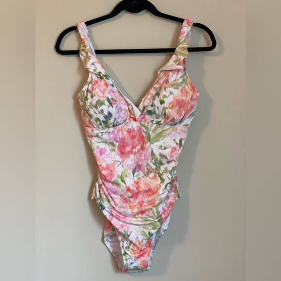 Lauren Ralph Lauren Other - Lauren Ralph Lauren
Summer Floral‎ Print Swimsuit